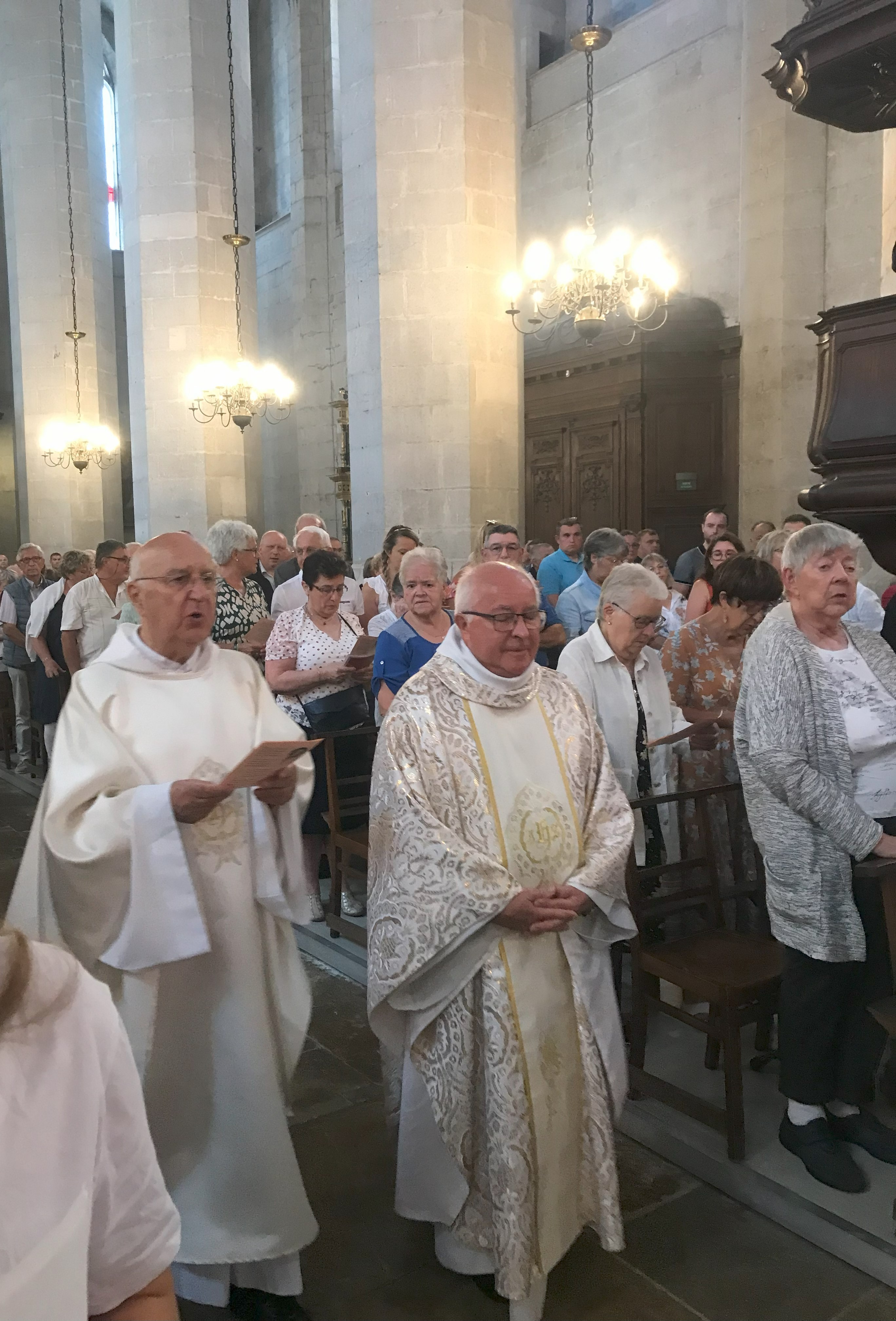 Messe d'aurevoir de Père Pierre GIROD