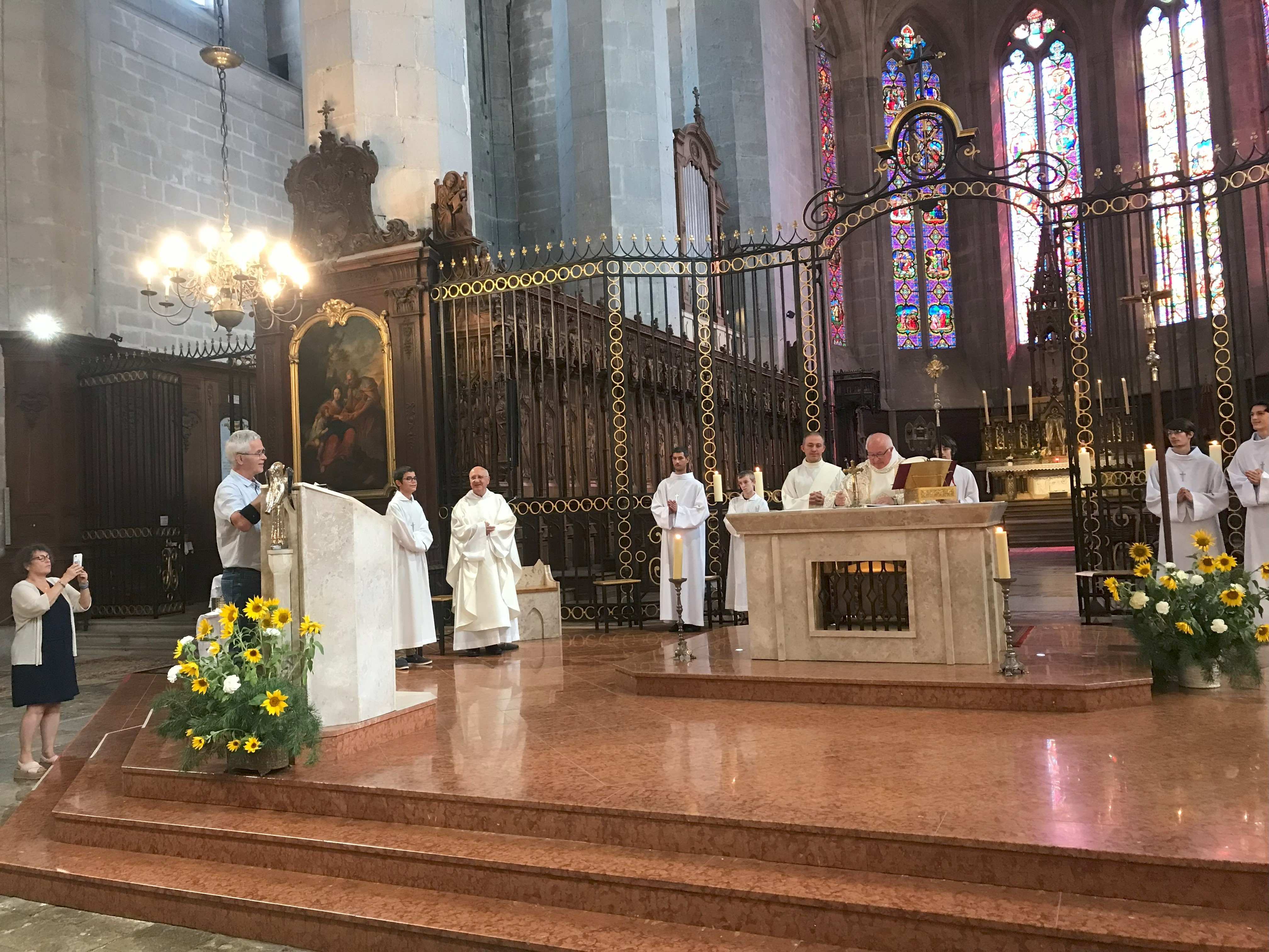 Messe d'aurevoir de Père Pierre GIROD